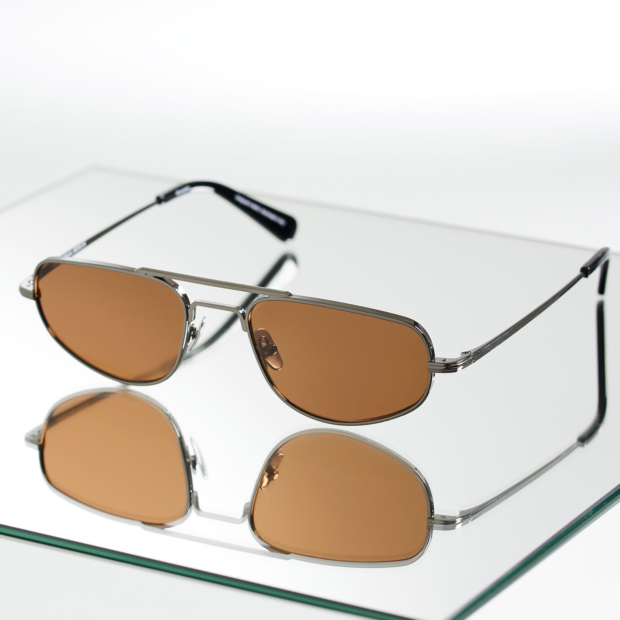 Yacht Rock Dark Silver Black Brown - Lilienthal Berlin