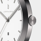 Huxley – Dark Silver White