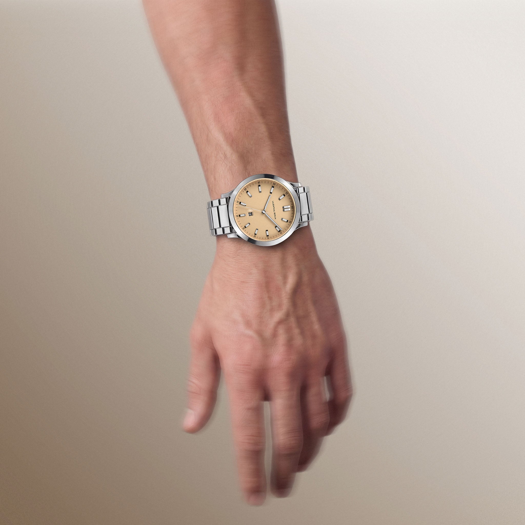 Huxley II – Sandbeige