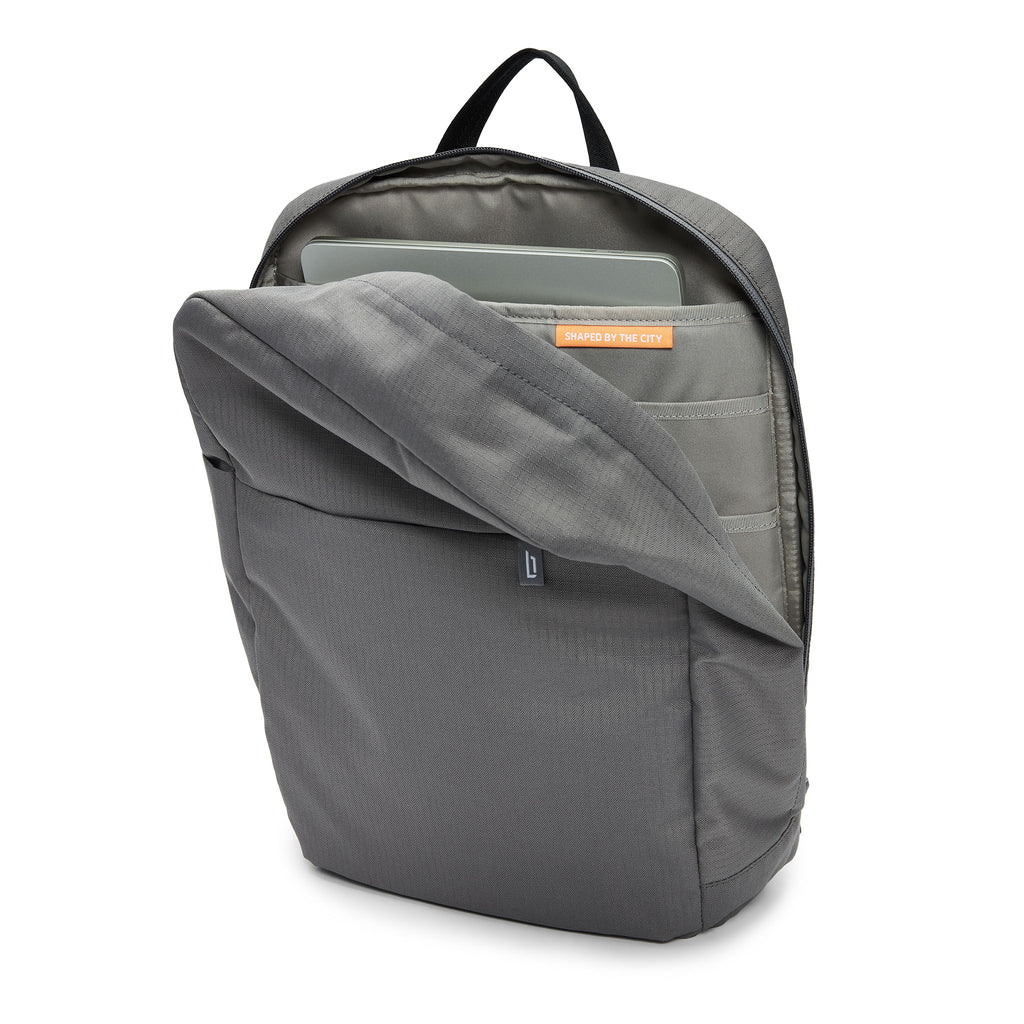 Urbaneer 3-in-1 Daypack Recycled Polyester Charcoal - Lilienthal Berlin